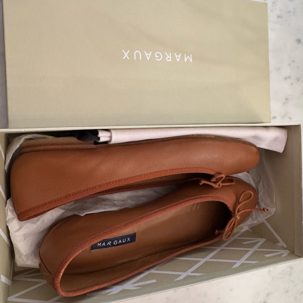 Margaux Women's saddle/tab neutral Demi ballet flat. Never worn. Adjustable tie